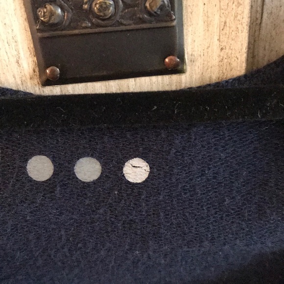 3 Dot navy neck t-shirt with piping detail. Soft! - Picture 2 of 6